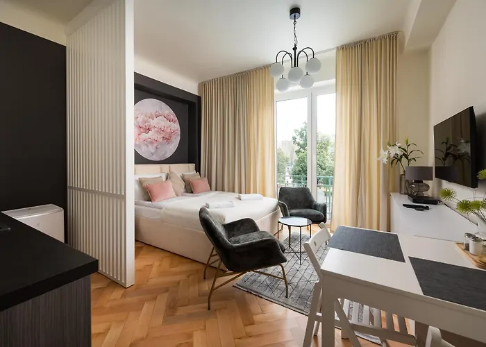 Heart Of Warsaw Apartment